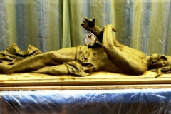 Socha Ježiša Krista v hrobe v Dolnom kostole
